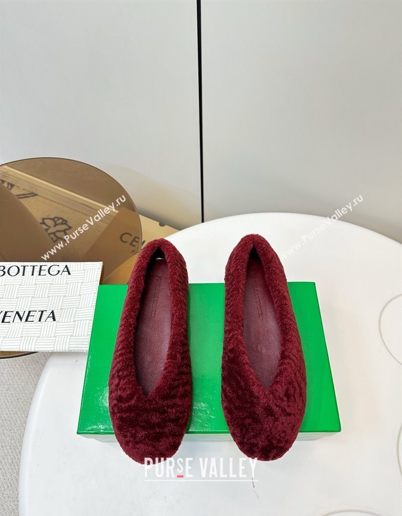 Bottega Veneta Rosa Ballerina Flat in Shearling Burgundy 2025 (MD-251027147)