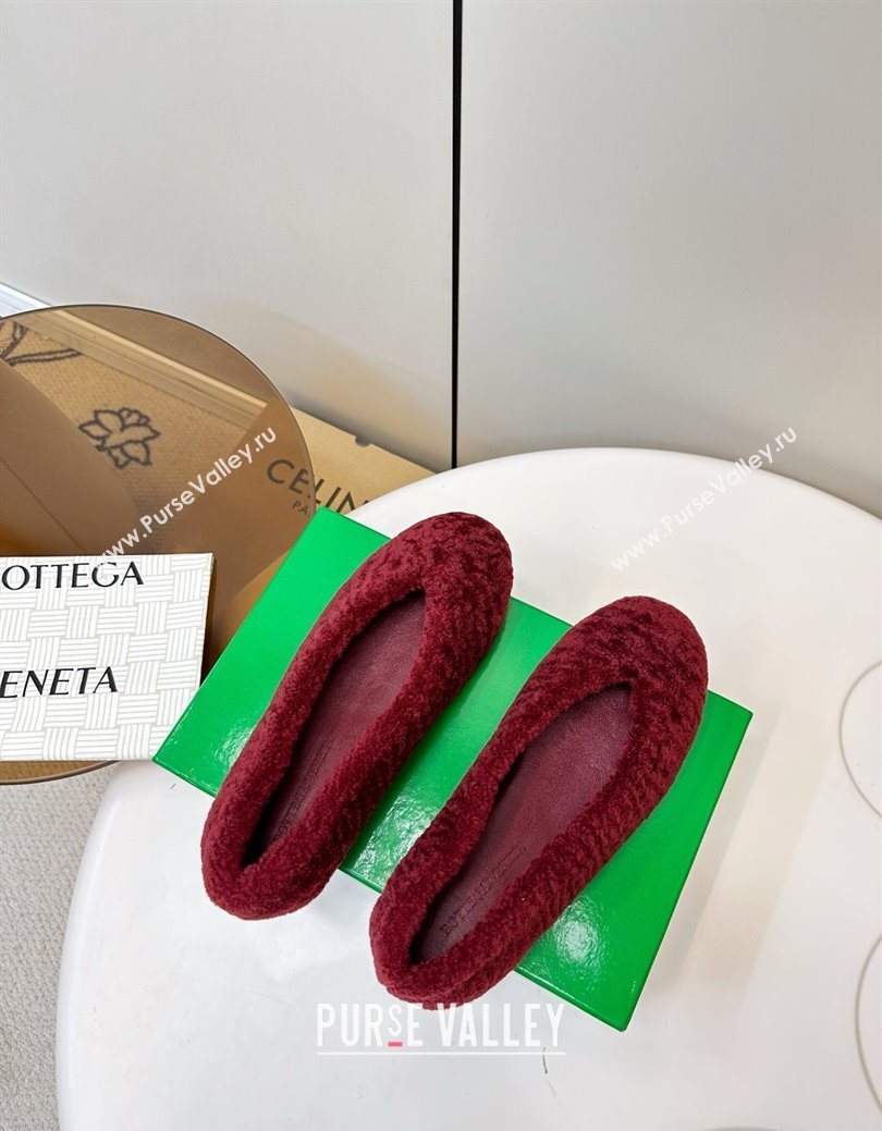 Bottega Veneta Rosa Ballerina Flat in Shearling Burgundy 2025 (MD-251027147)