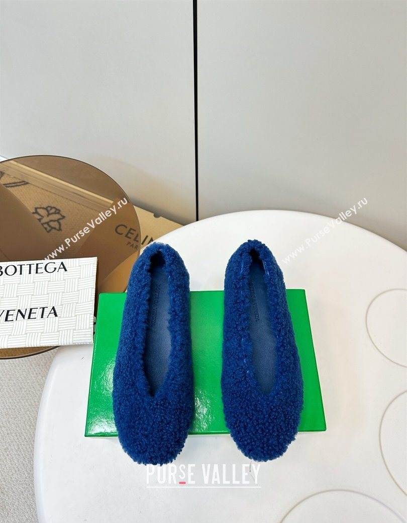 Bottega Veneta Rosa Ballerina Flat in Shearling Blue 2025 (MD-251027148)