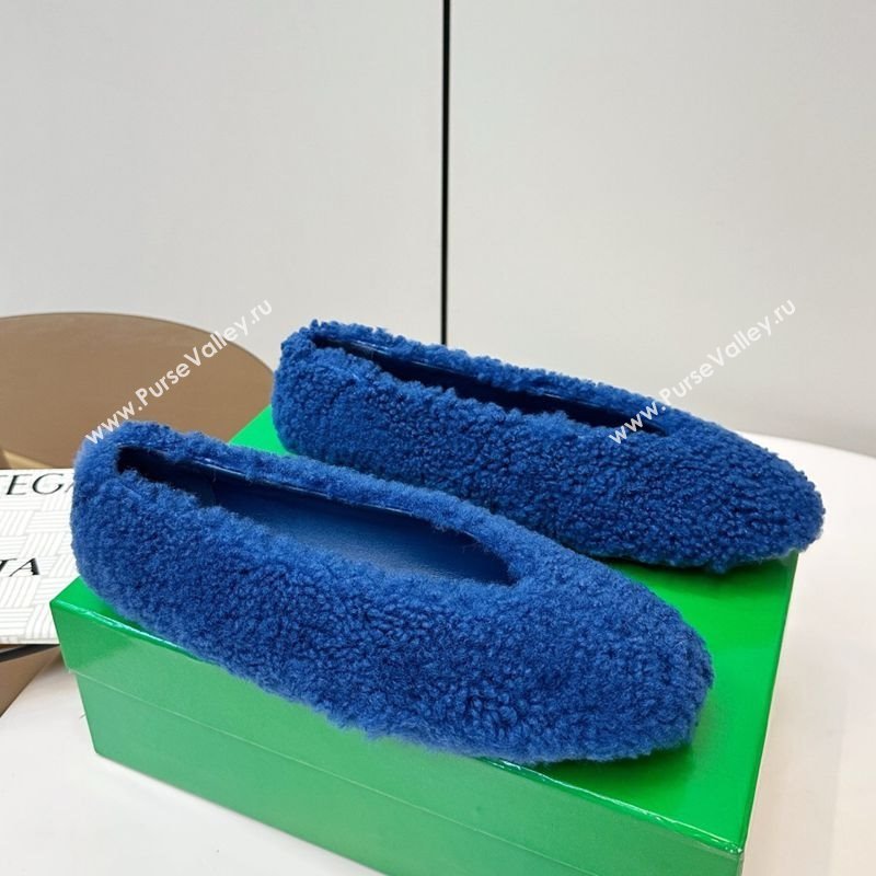 Bottega Veneta Rosa Ballerina Flat in Shearling Blue 2025 (MD-251027148)