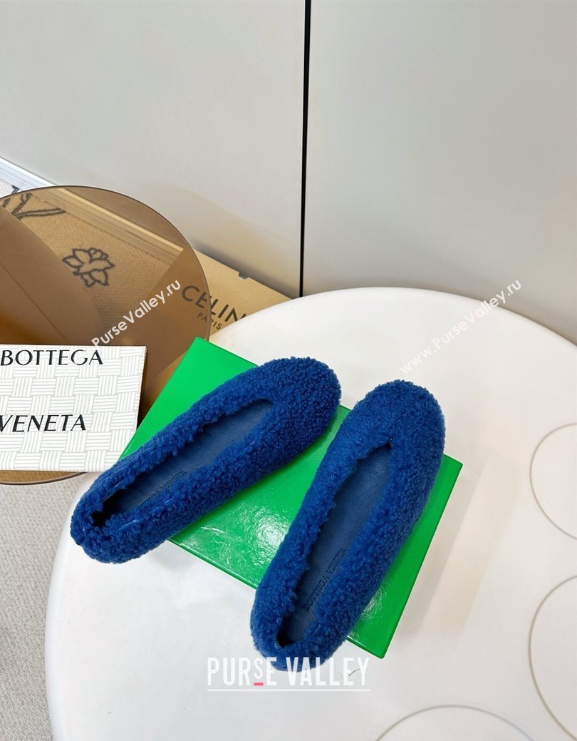 Bottega Veneta Rosa Ballerina Flat in Shearling Blue 2025 (MD-251027148)