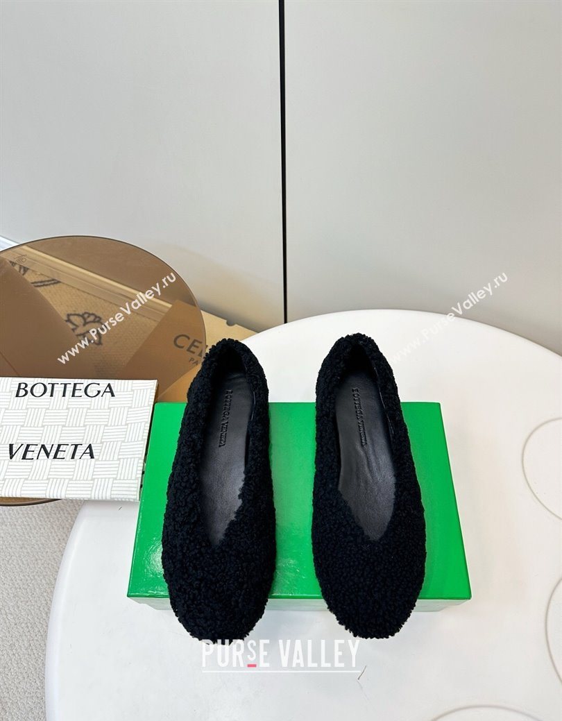 Bottega Veneta Rosa Ballerina Flat in Shearling Black 2025 (MD-251027149)