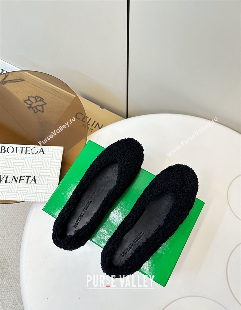 Bottega Veneta Rosa Ballerina Flat in Shearling Black 2025 (MD-251027149)
