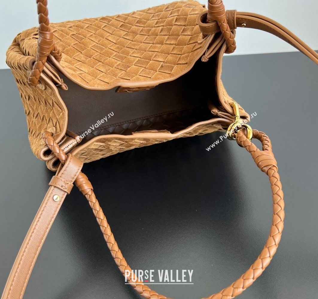 Bottega Veneta Parachute Medium Shoulder Bag in Intrecciato Suede Amber Brown 2025 835921 (WT-251119018)