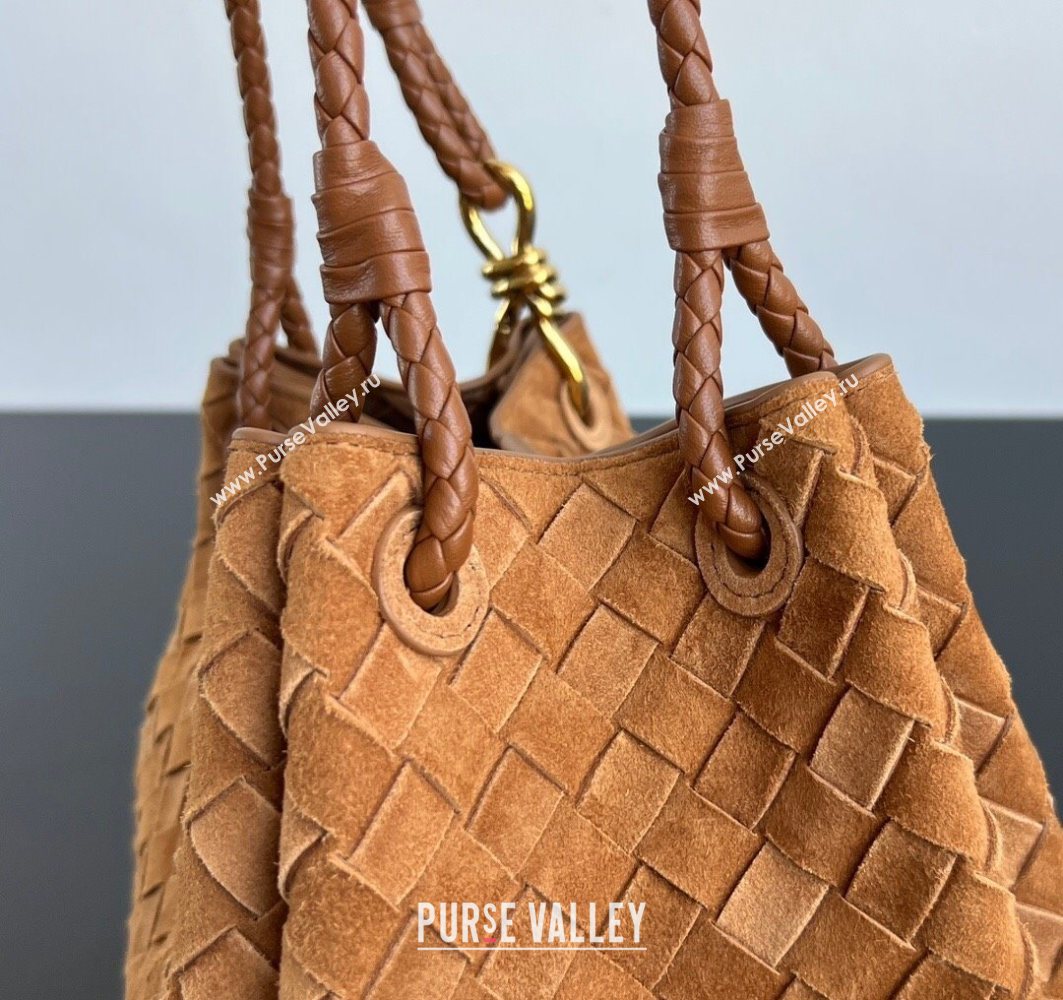 Bottega Veneta Parachute Medium Shoulder Bag in Intrecciato Suede Amber Brown 2025 835921 (WT-251119018)