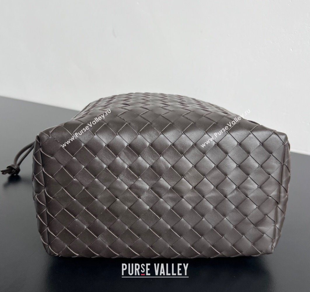 Bottega Veneta Mens Intrecciato Leather Biblioteca Bucket Bag Cypress Green 2025 836020 (WT-251119019)