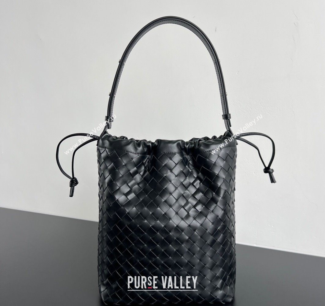 Bottega Veneta Mens Intrecciato Leather Biblioteca Bucket Bag Black 2025 836020 (WT-251119020)