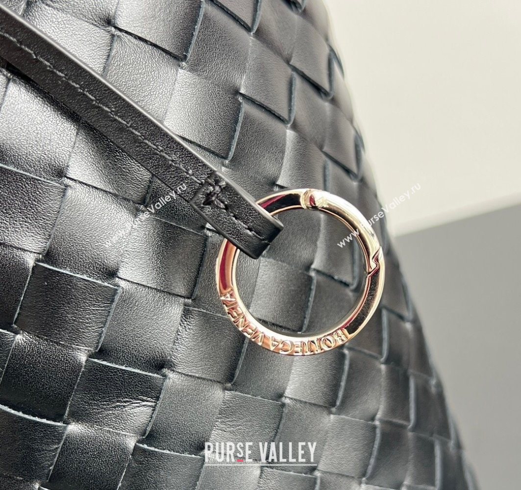 Bottega Veneta Mens Intrecciato Leather Biblioteca Bucket Bag Black 2025 836020 (WT-251119020)