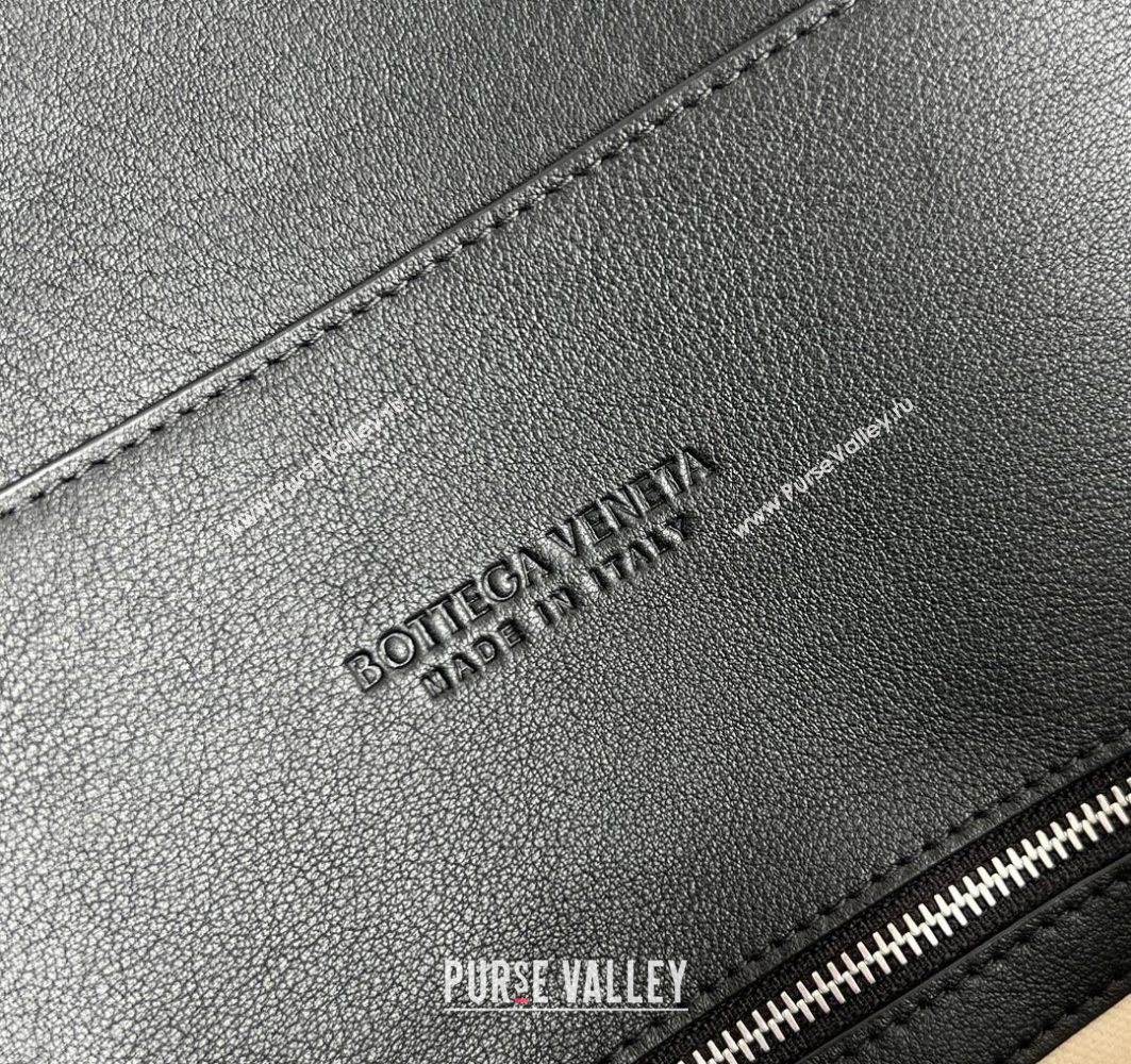 Bottega Veneta Mens Intrecciato Leather Andiamo Voyager Tote Bag Black 2025 827066 (WT-251119021)