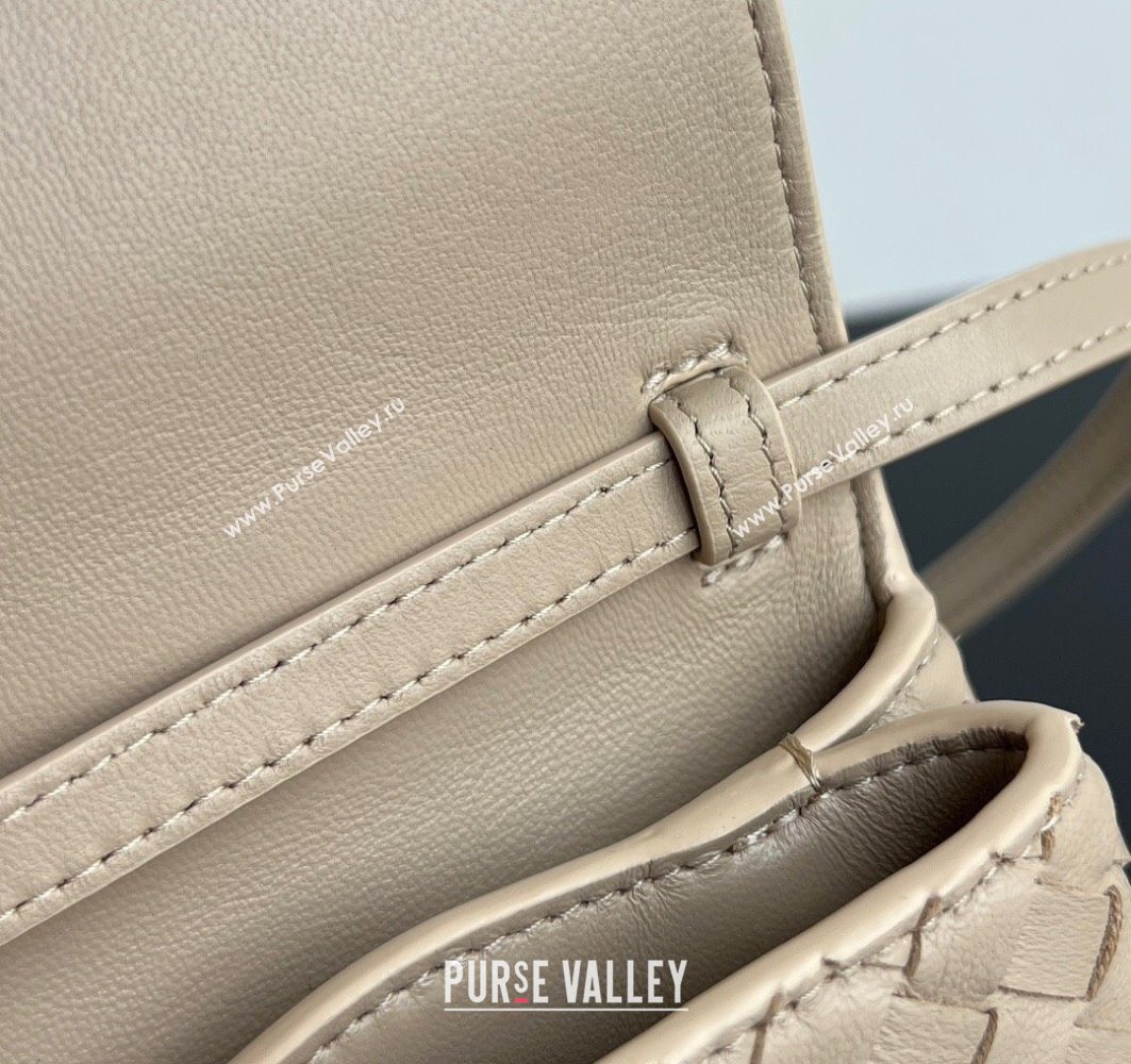 Bottega Veneta Knot Lock Cross-body Bag in Intrecciato Leather Light Beige 2025 817191 (WT-251119029)