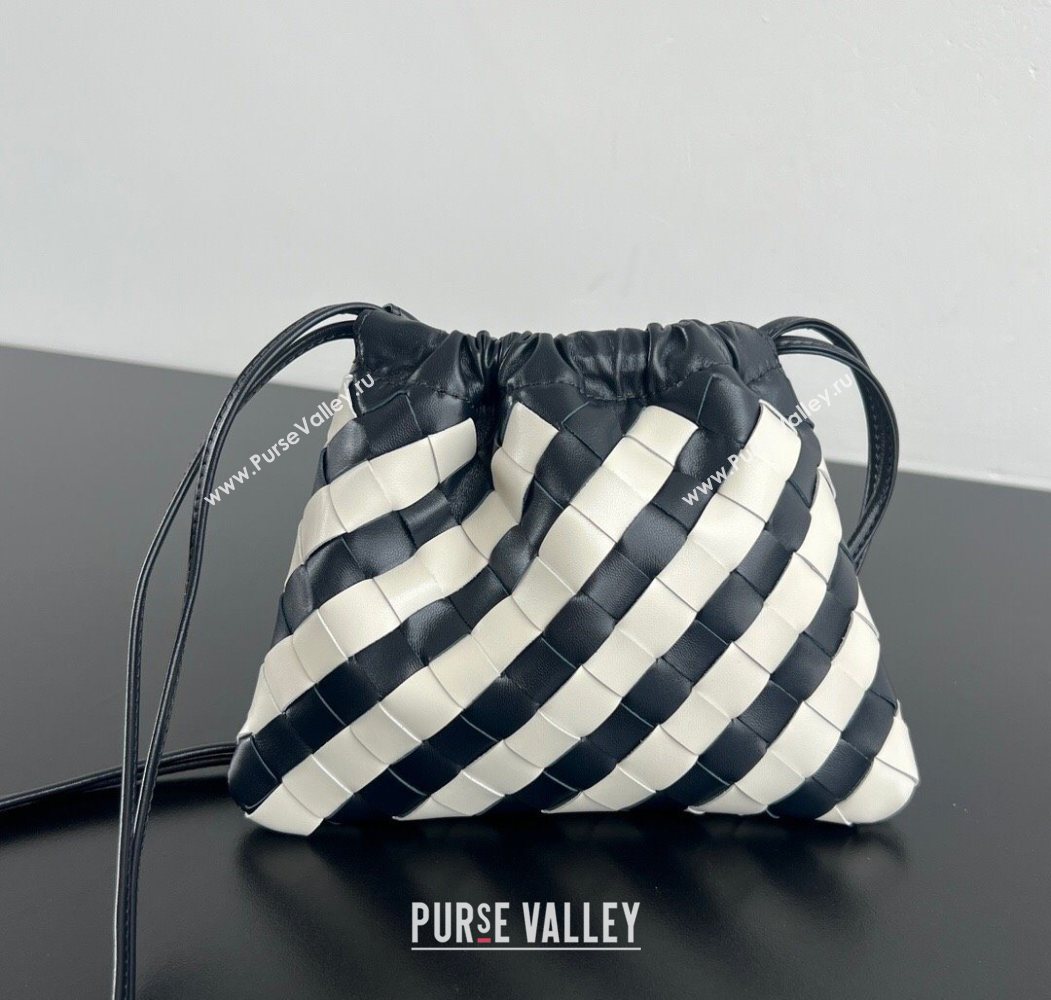 Bottega Veneta Small Dustbag in Intrecciato Leather Blue/White Stripes 2025 816987 (WT-251119001)