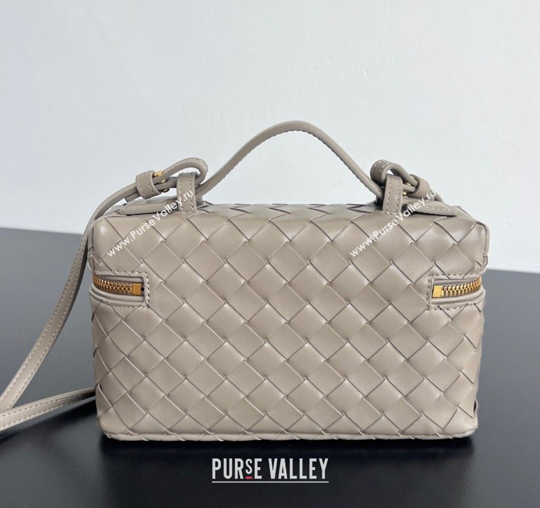 Bottega Veneta Bang Bang Vanity Case in Intrecciato Leather Pinecone Brown 2025 789109 (WT-251119012)