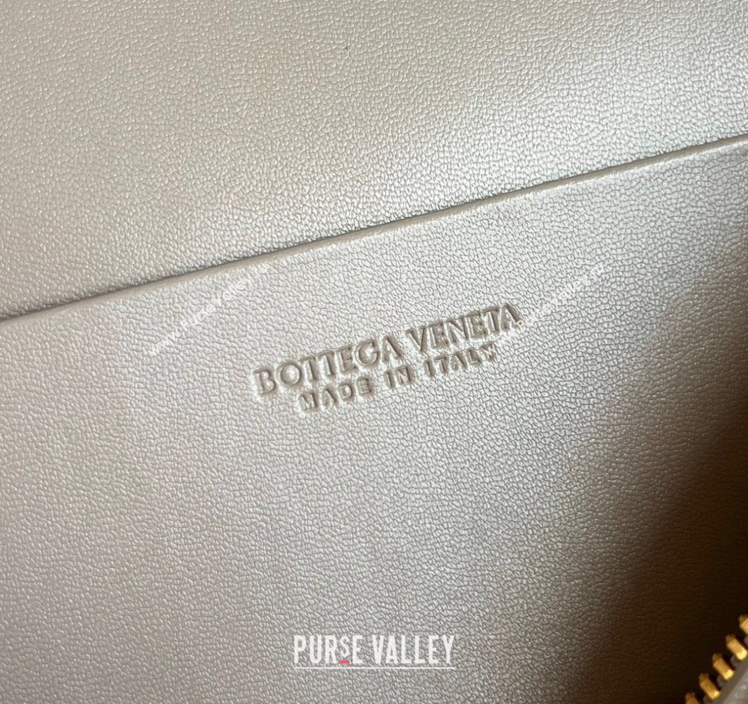 Bottega Veneta Bang Bang Vanity Case in Intrecciato Leather Pinecone Brown 2025 789109 (WT-251119012)