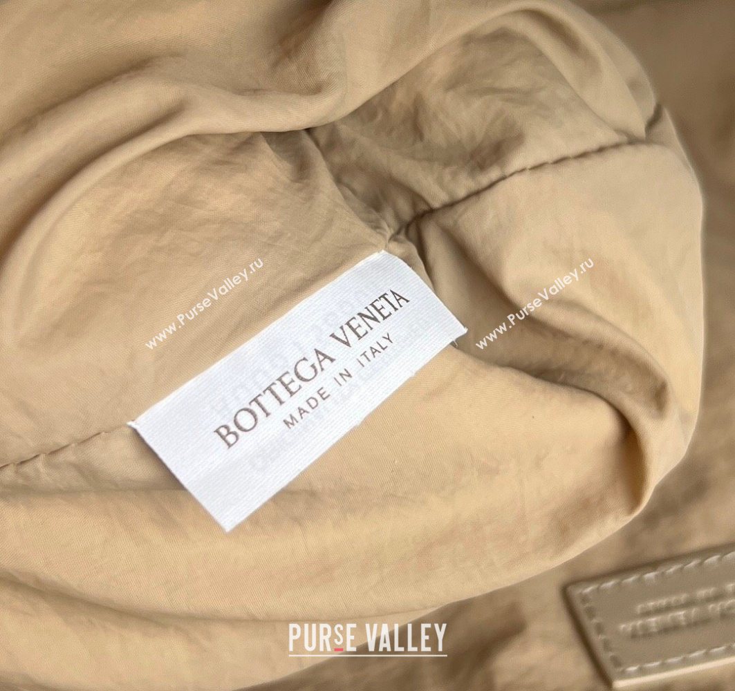 Bottega Veneta Dustbag Notte in Intrecciato Leather Dusty Beige 2025 839394 (WT-251119004)