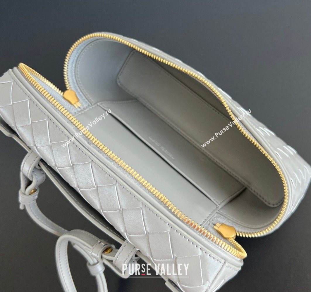 Bottega Veneta Bang Bang Vanity Case in Intrecciato Leather Silver Grey 2025 789109 (WT-251119014)