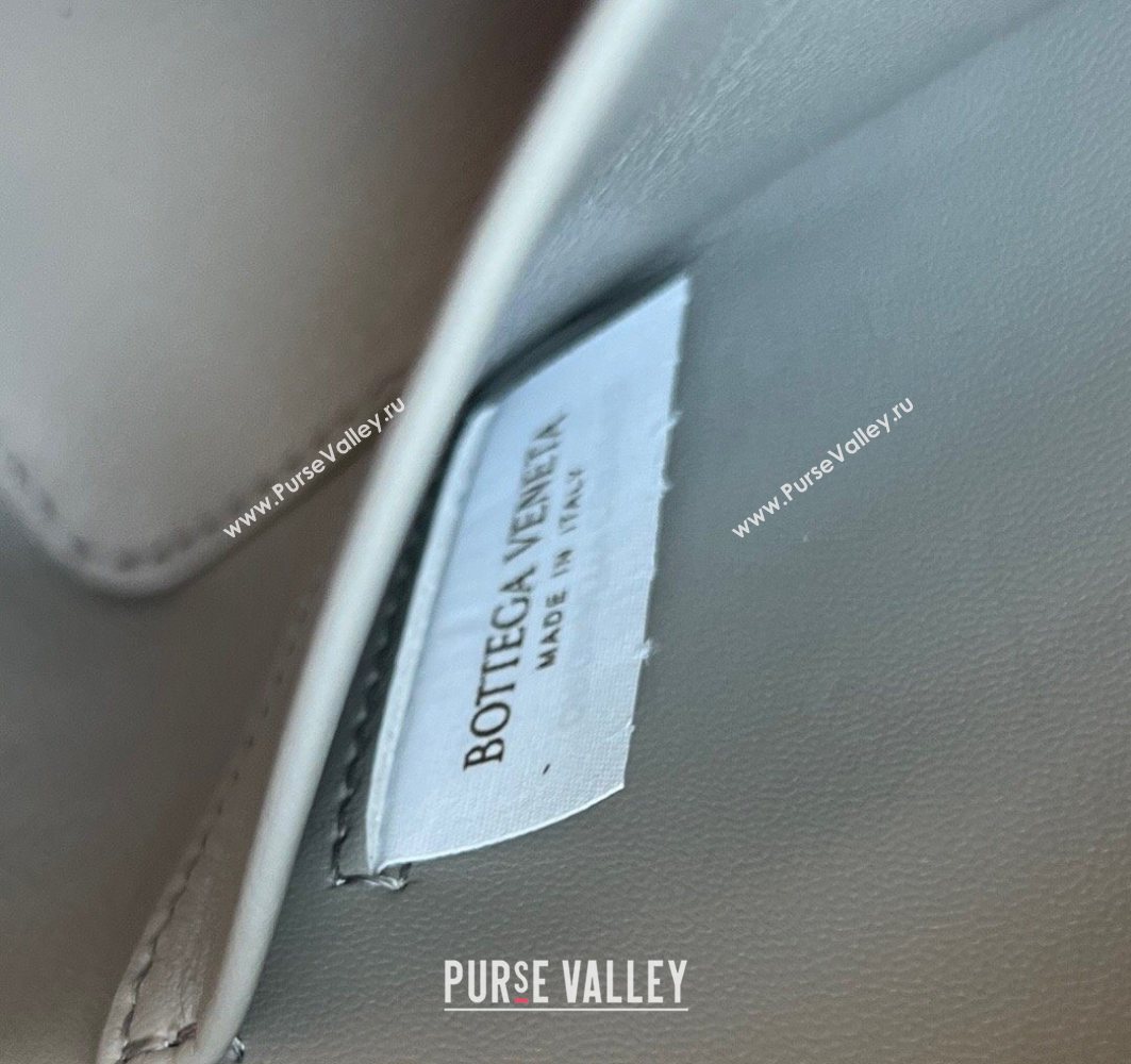 Bottega Veneta Bang Bang Vanity Case in Intrecciato Leather Silver Grey 2025 789109 (WT-251119014)