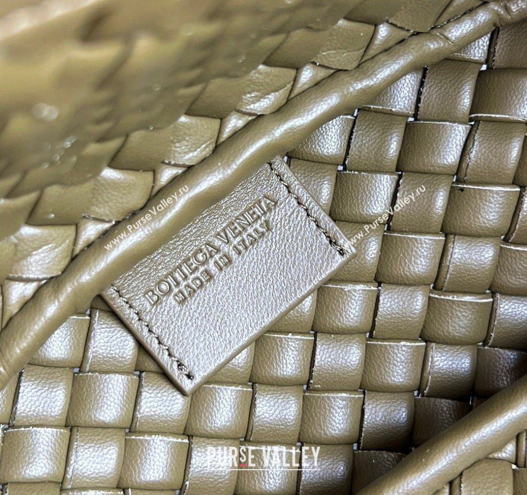 Bottega Veneta Small Cobble Top Handle bag in Intreccio Leather Seaweed Green 2025 805739 (WT-251119053)