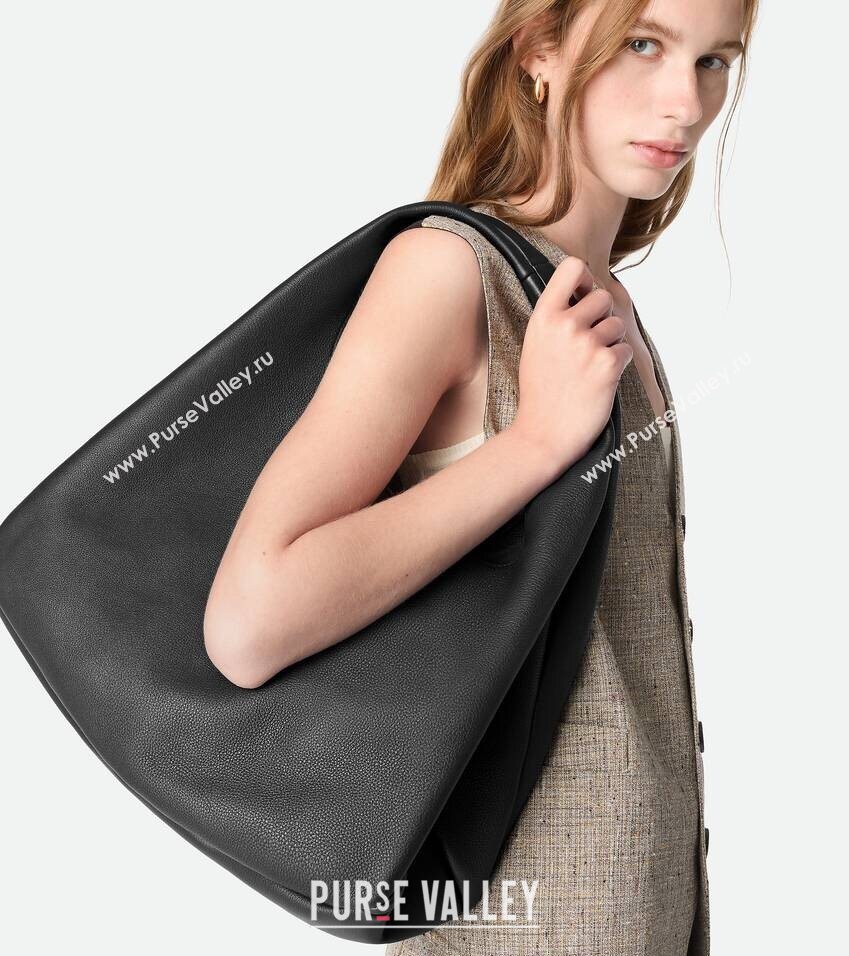 Bottega Veneta Large Campana Shoulder Bag in Grained Leather Black 2025 844251 (WT-251119058)
