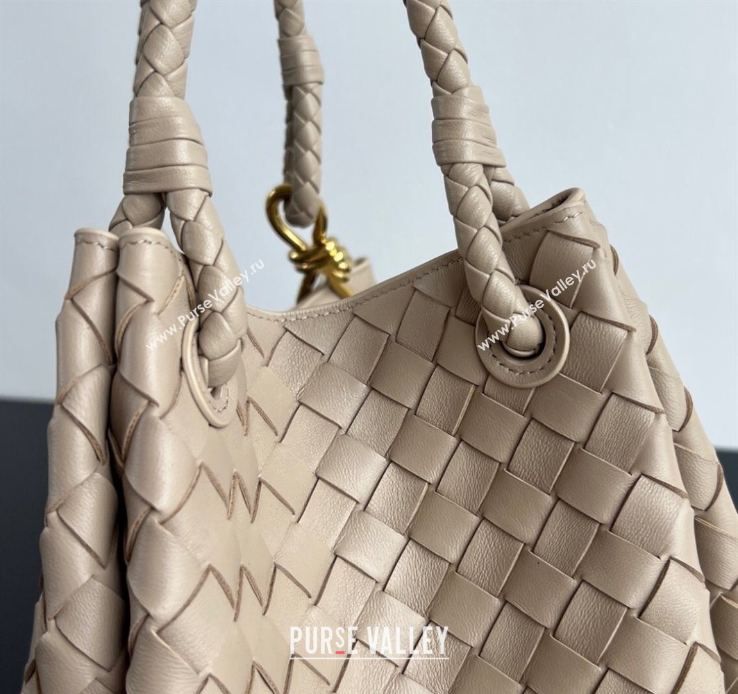 Bottega Veneta Large Parachute Shoulder Bag in Intrecciato Leather 796571 Ecru Beige 2025 (WT-251119059)
