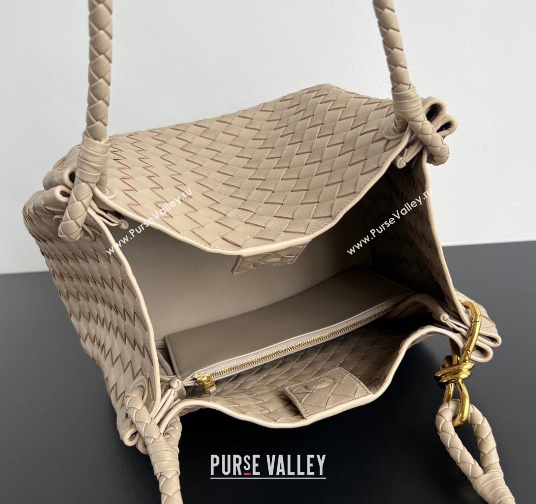 Bottega Veneta Large Parachute Shoulder Bag in Intrecciato Leather 796571 Ecru Beige 2025 (WT-251119059)