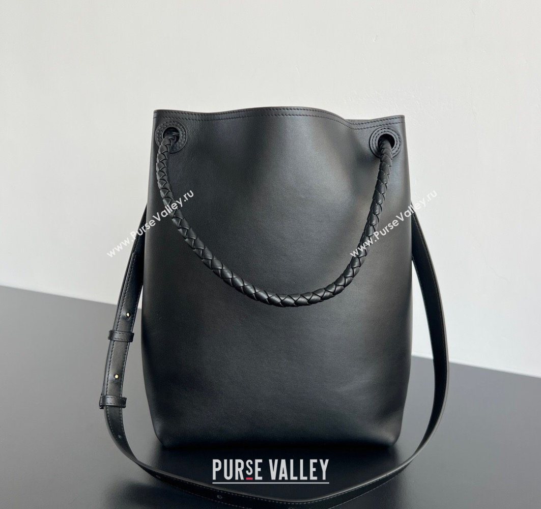 Bottega Veneta Andiamo Bucket Bag in Calf Leather Black 2025 844169 (WT-251119060)