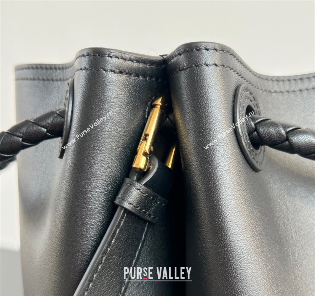 Bottega Veneta Andiamo Bucket Bag in Calf Leather Black 2025 844169 (WT-251119060)