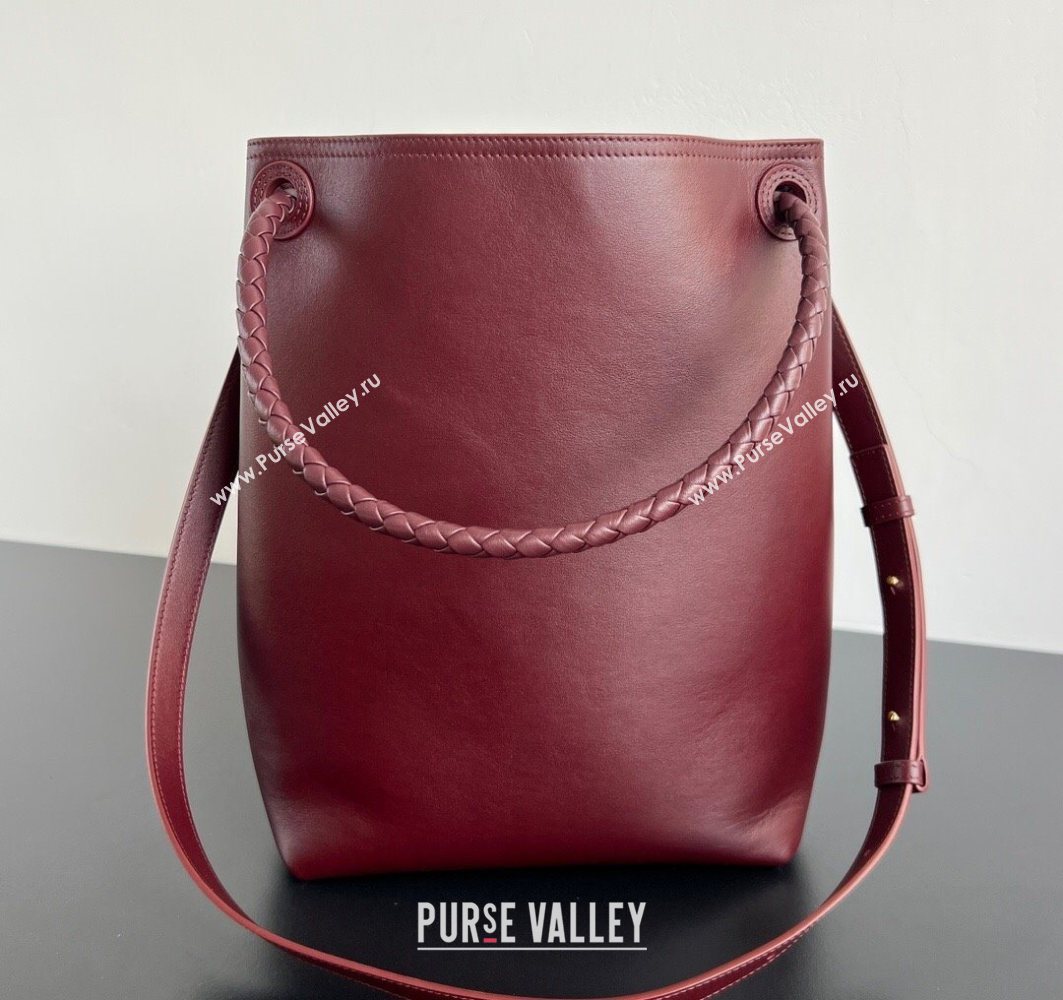 Bottega Veneta Andiamo Bucket Bag in Calf Leather Barolo Red 2025 844169 (WT-251119061)