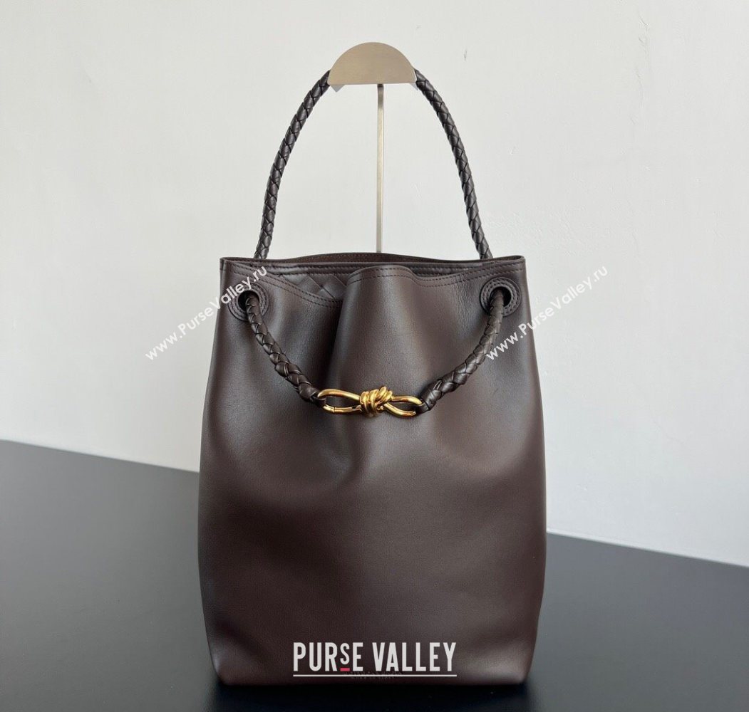 Bottega Veneta Andiamo Bucket Bag in Calf Leather Fondant Brown 2025 844169 (WT-251119062)