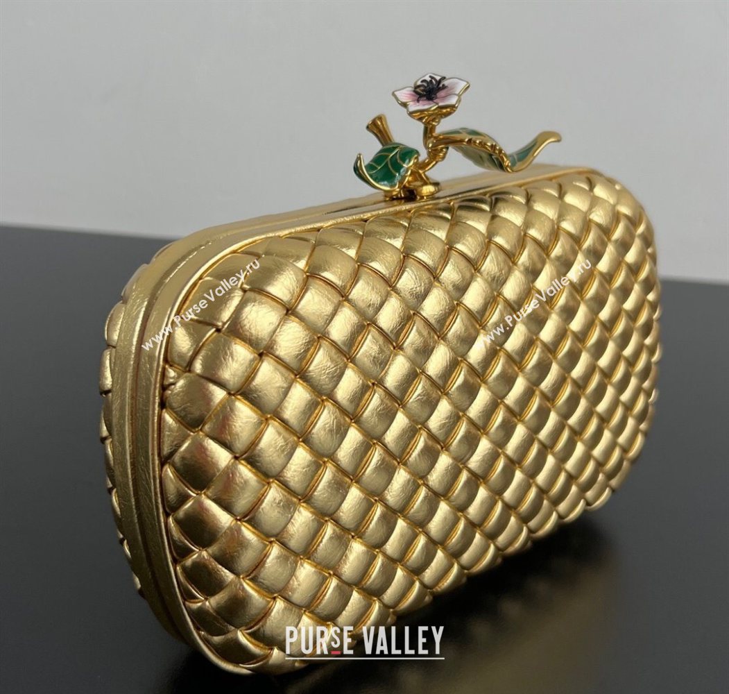 Bottega Veneta Knot Bag in Intrecciato Leather with Flower Clasp Gold-Tone 2025 826183 (WT-260116043)