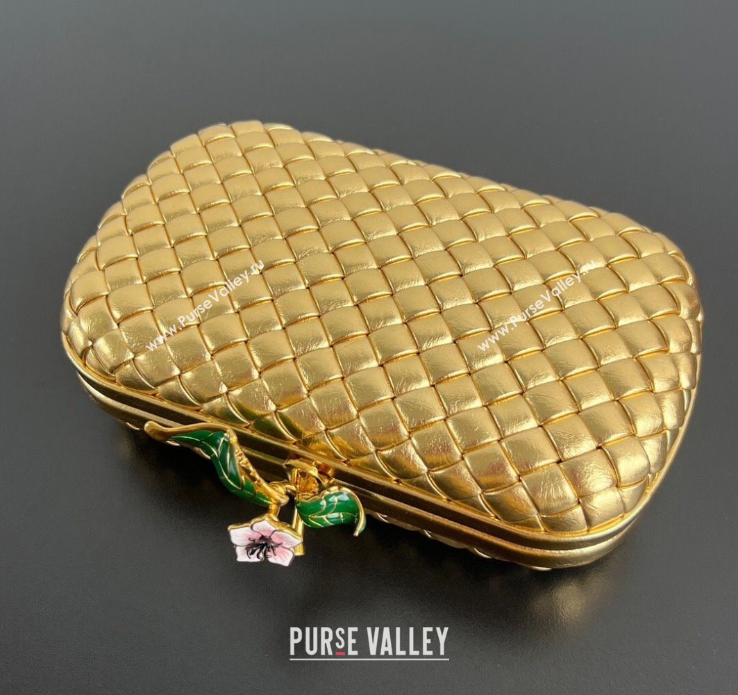 Bottega Veneta Knot Bag in Intrecciato Leather with Flower Clasp Gold 2025 826183 (WT-251119066)