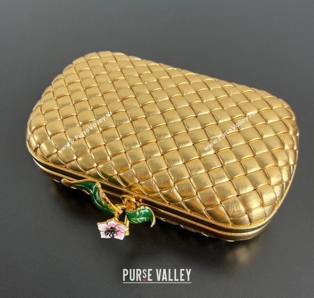 Bottega Veneta Knot Bag in Intrecciato Leather with Flower Clasp Gold-Tone 2025 826183 (WT-260116043)