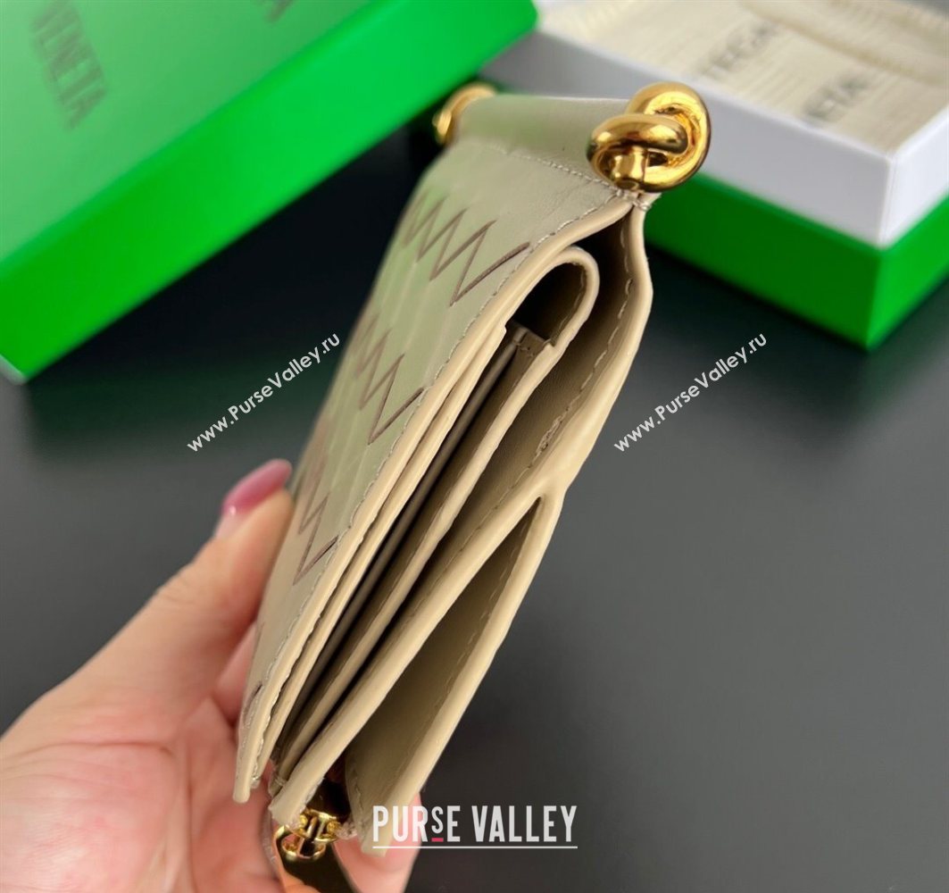 Bottega Veneta Solstice Small Bi-Fold Wallet in Intrecciato Leather Beige 2025 788055 (WT-251119068)