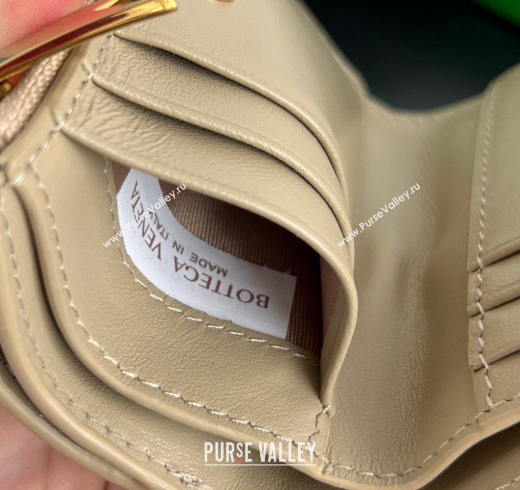 Bottega Veneta Solstice Small Bi-Fold Wallet in Intrecciato Leather Beige 2025 788055 (WT-251119068)