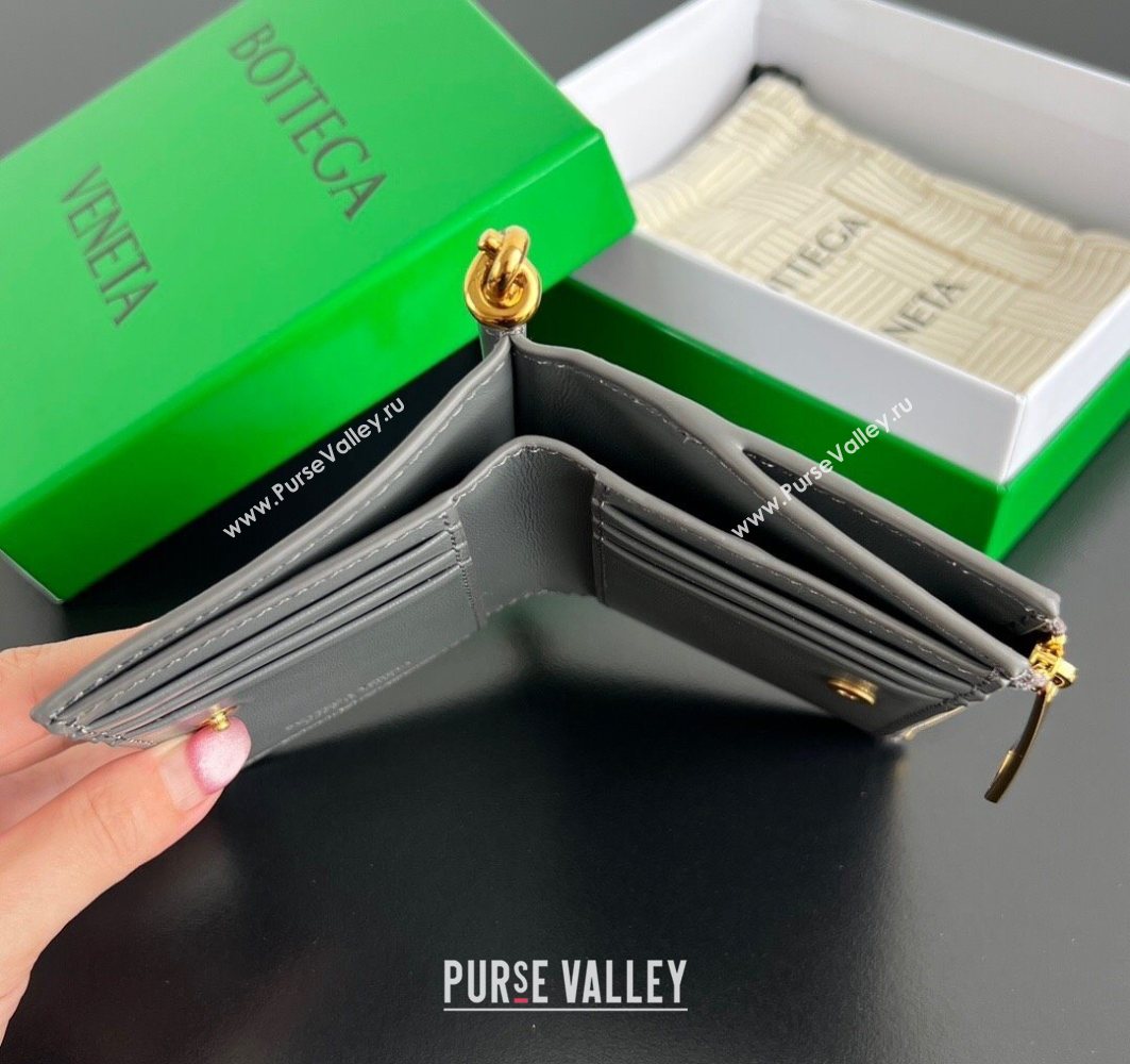 Bottega Veneta Solstice Small Bi-Fold Wallet in Intrecciato Leather Grey 2025 788055 (WT-251119069)