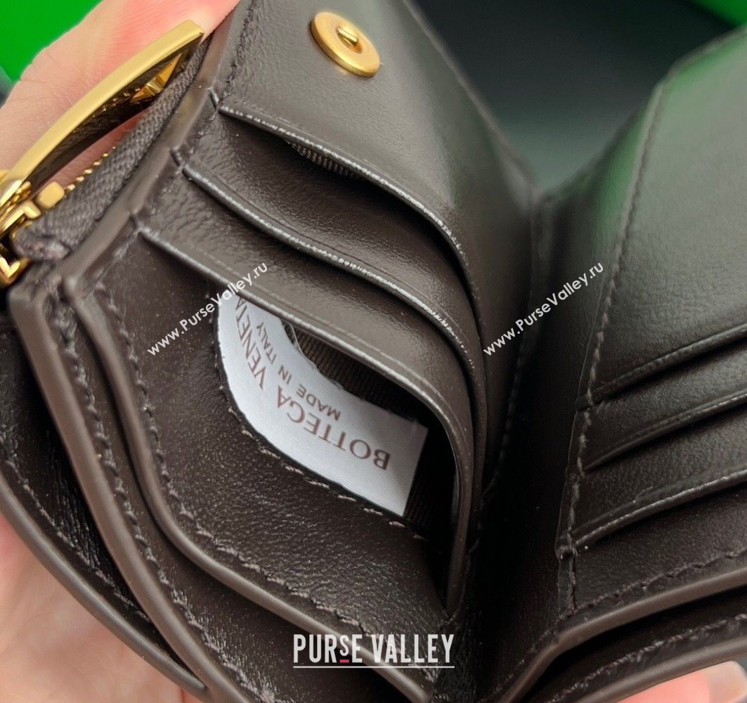 Bottega Veneta Solstice Small Bi-Fold Wallet in Intrecciato Leather Fondant Brown 2025 788055 (WT-251119070)