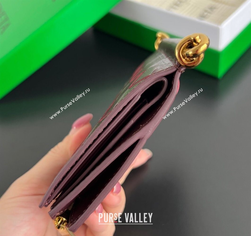 Bottega Veneta Solstice Small Bi-Fold Wallet in Intrecciato Leather Barolo Red 2025 788055 (WT-251119071)