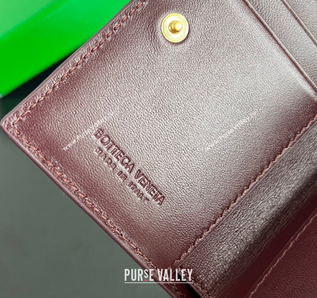 Bottega Veneta Solstice Small Bi-Fold Wallet in Intrecciato Leather Barolo Red 2025 788055 (WT-251119071)