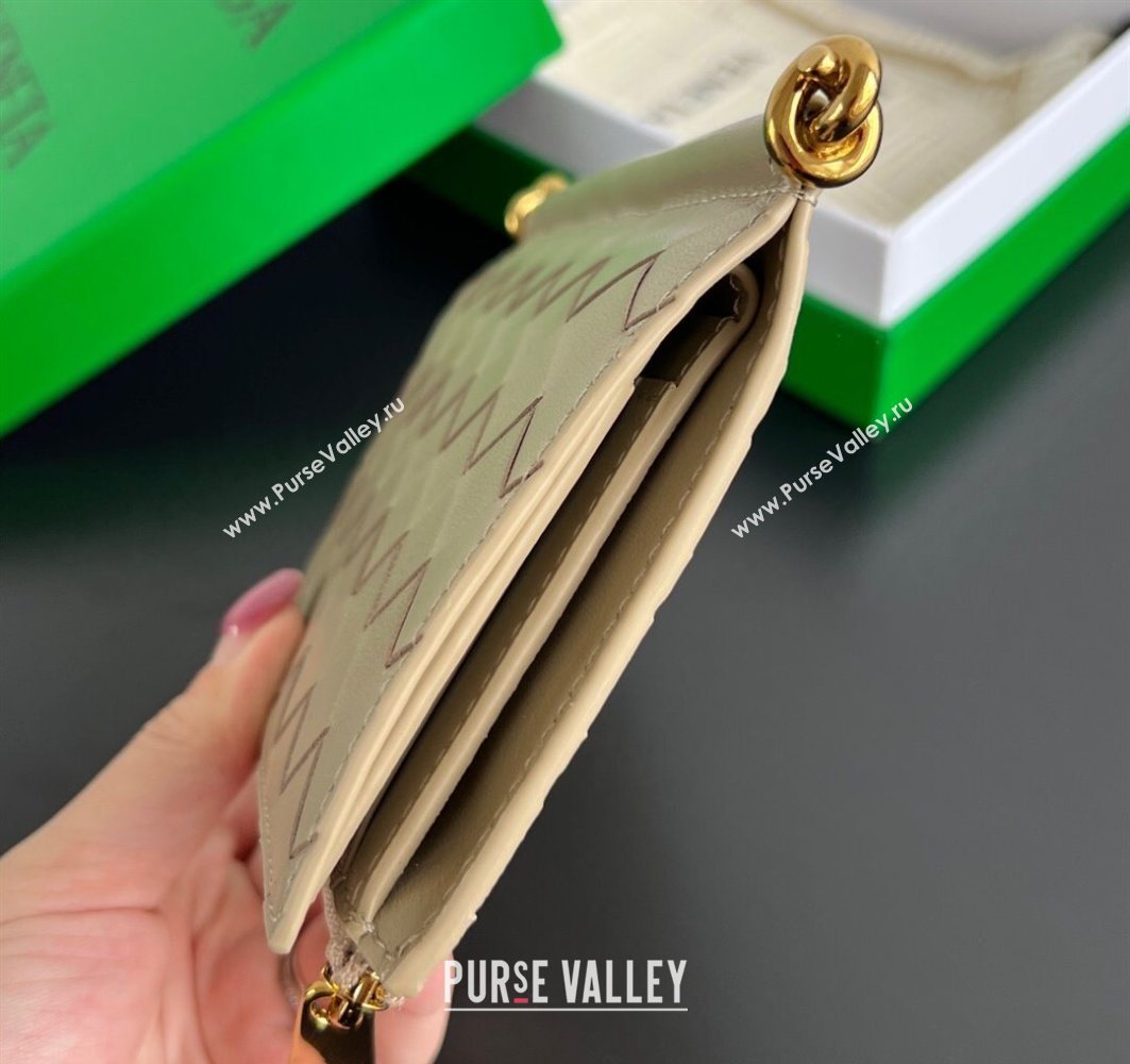 Bottega Veneta Solstice Medium Bi-Fold Wallet in Intrecciato Leather Beige 2025 806078 (WT-251119074)