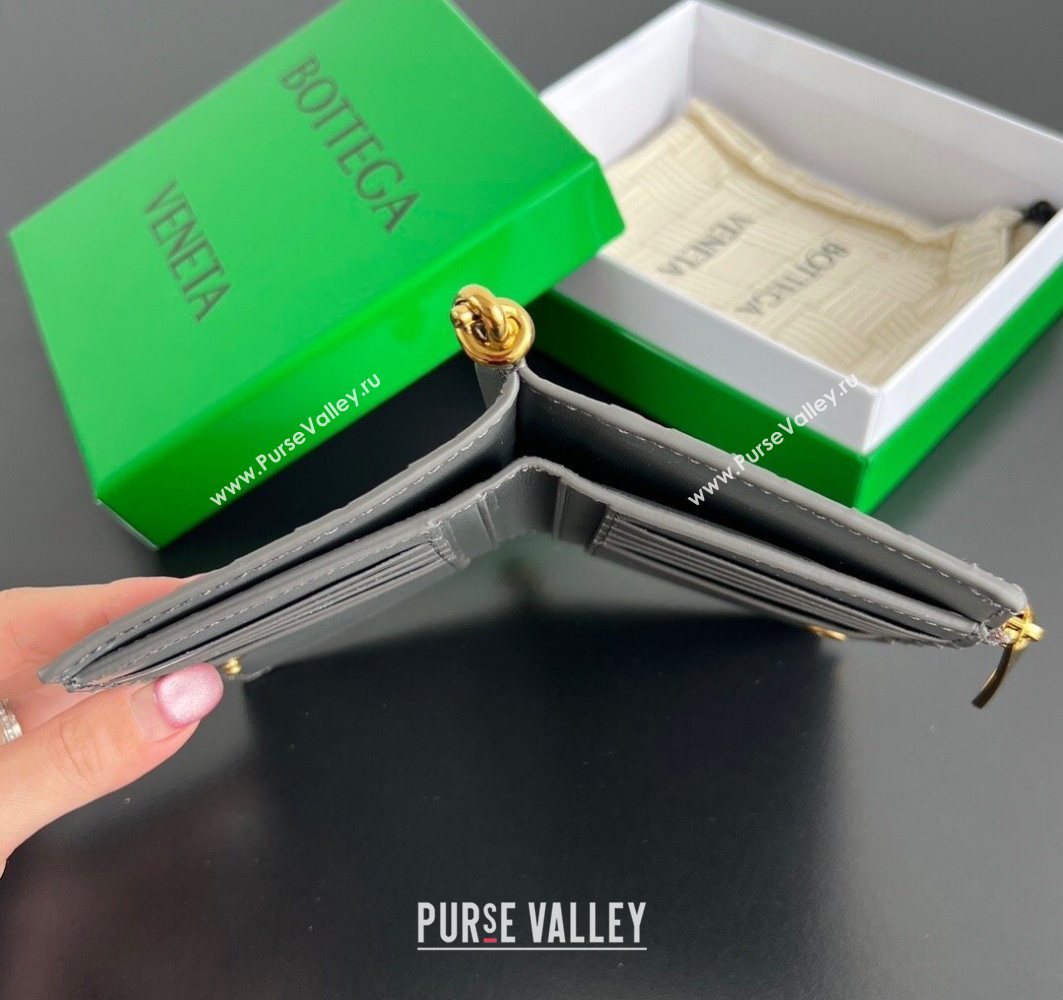 Bottega Veneta Solstice Medium Bi-Fold Wallet in Intrecciato Leather Grey 2025 806078 (WT-251119077)