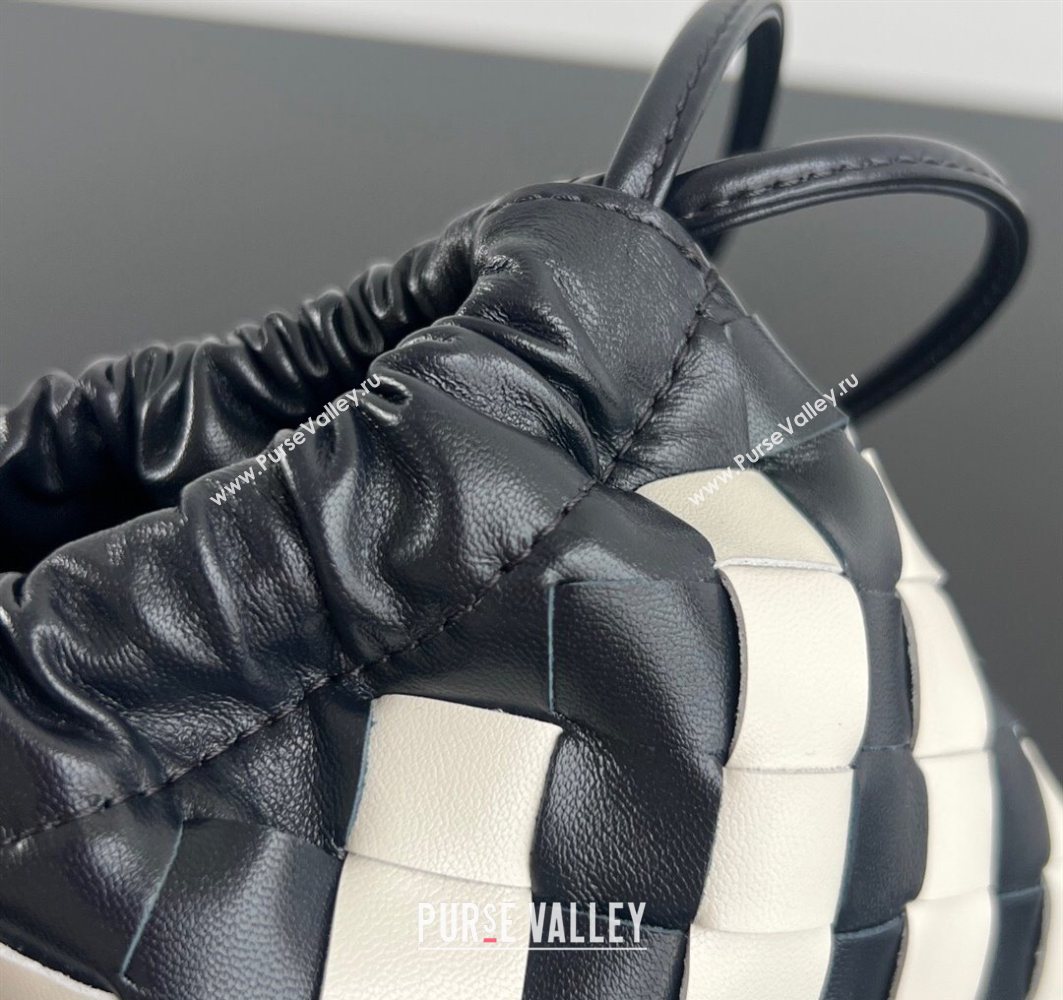 Bottega Veneta Small Dustbag in Intrecciato Leather Blue/White Stripes 2025 816987 (WT-251119001)