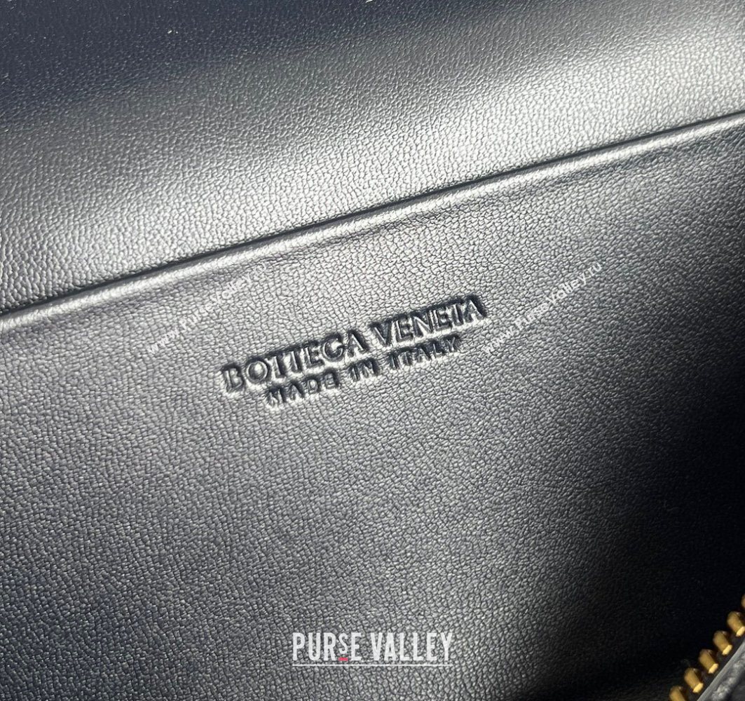 Bottega Veneta Bang Bang Vanity Case in Intrecciato Leather Midnight Blue 2025 789109 (WT-251119007)