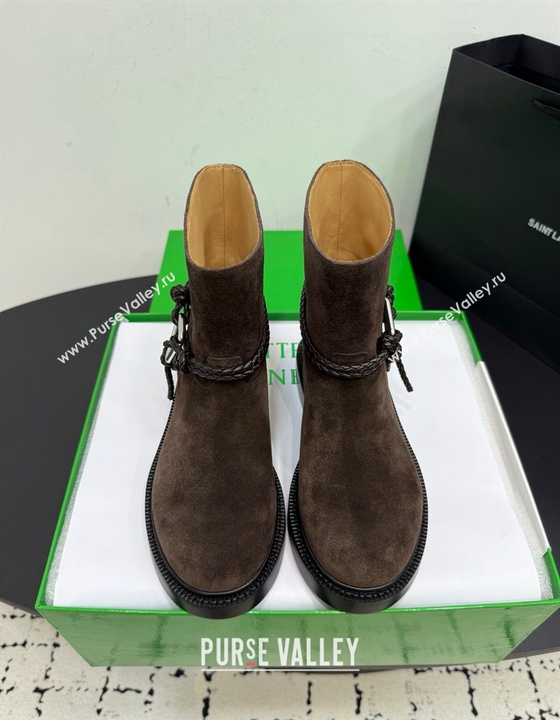 Bottega Veneta James Suede Flat Ankle Boots with Triangle Buckle Fondant Brown 2025 (KER-251206051)