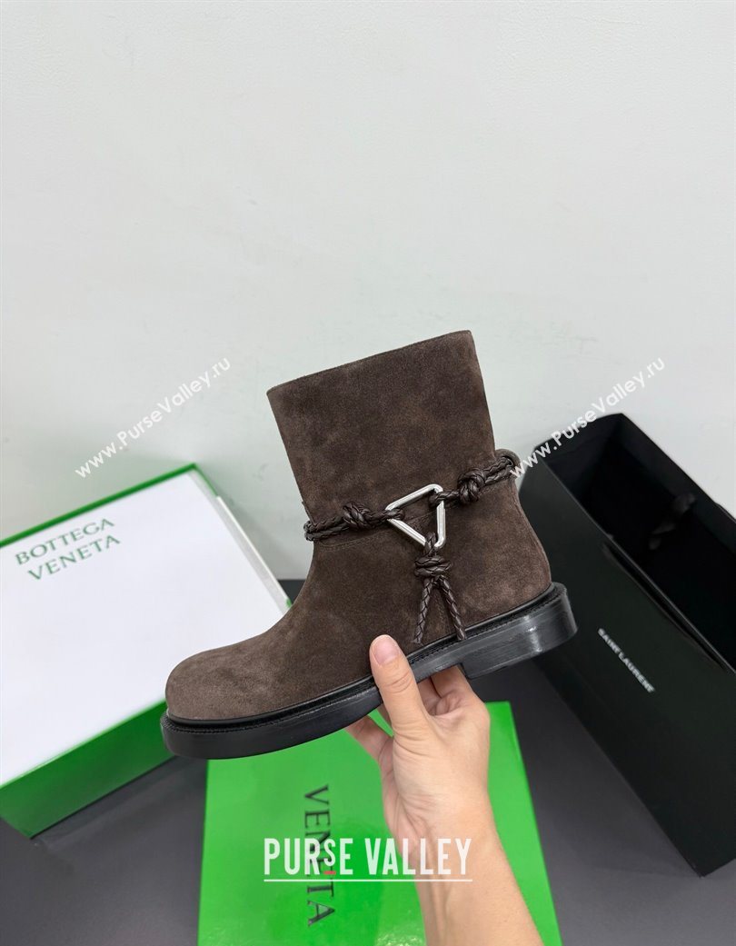Bottega Veneta James Suede Flat Ankle Boots with Triangle Buckle Fondant Brown 2025 (KER-251206051)