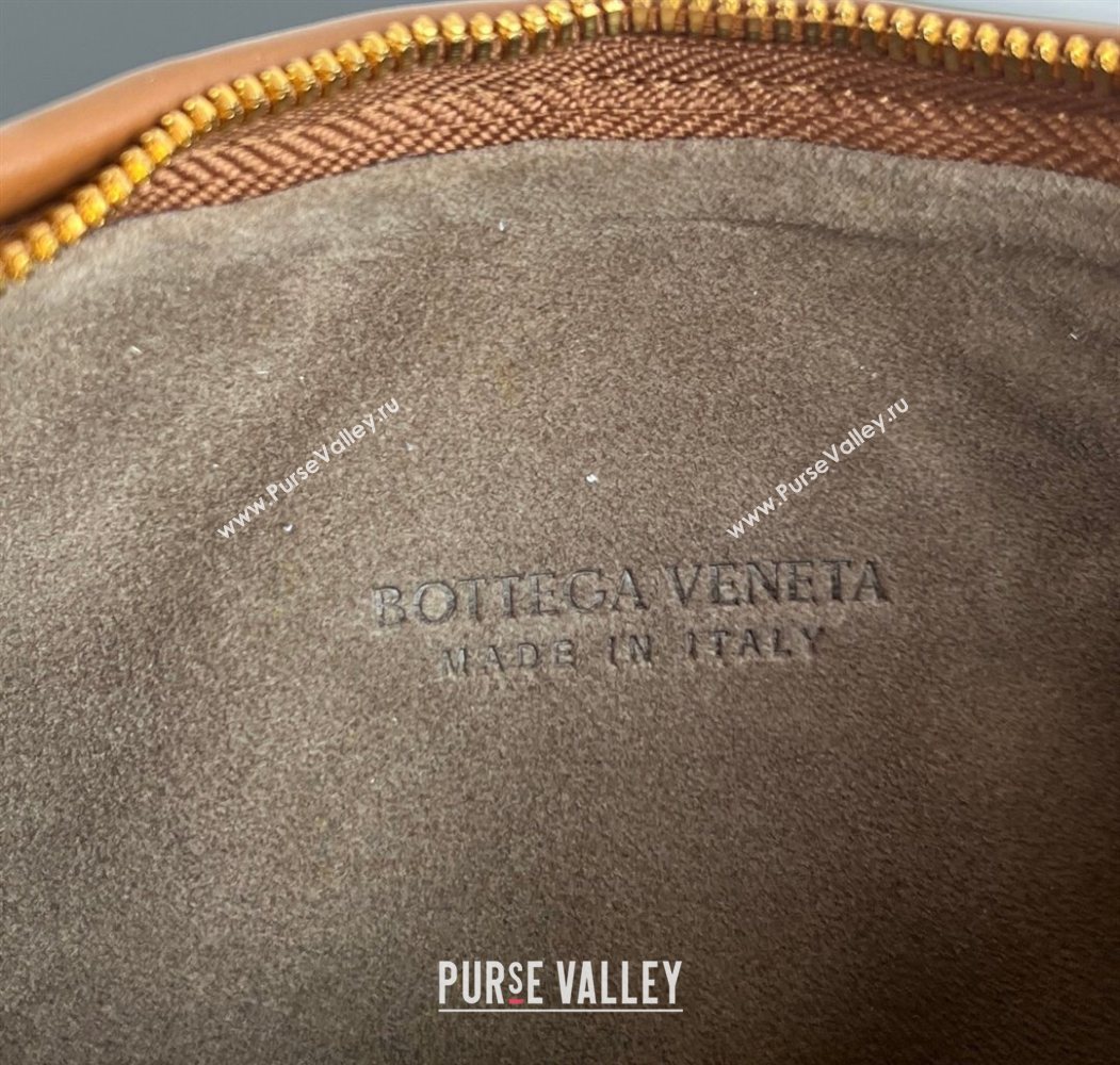 Bottega Veneta Small Veneta Hobo Bag in Intrecciato Leather Amber Brown 2026 856736 (WT-260116001)