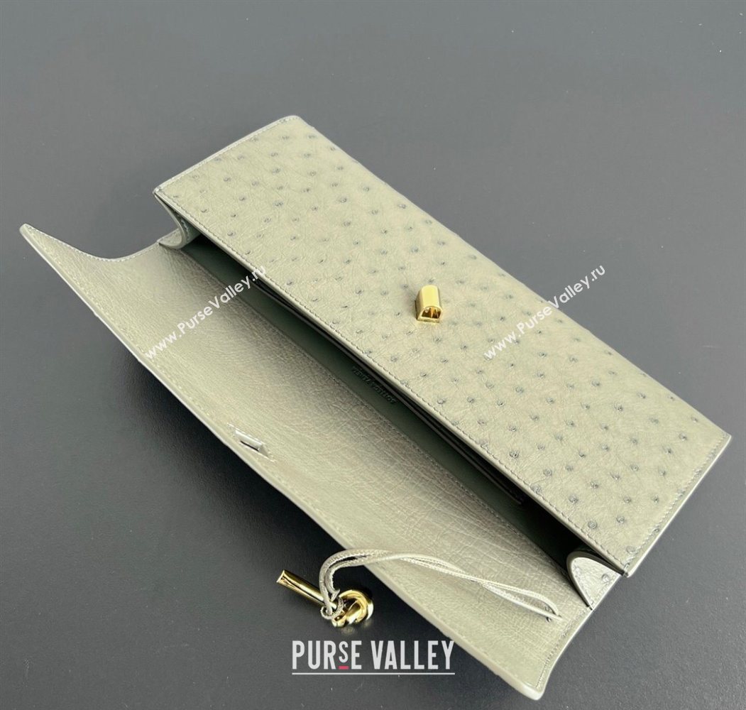 Bottega Veneta Andiamo Clutch in Ostrich Leather Cypress Green 2026 805241 (WT-260116012)