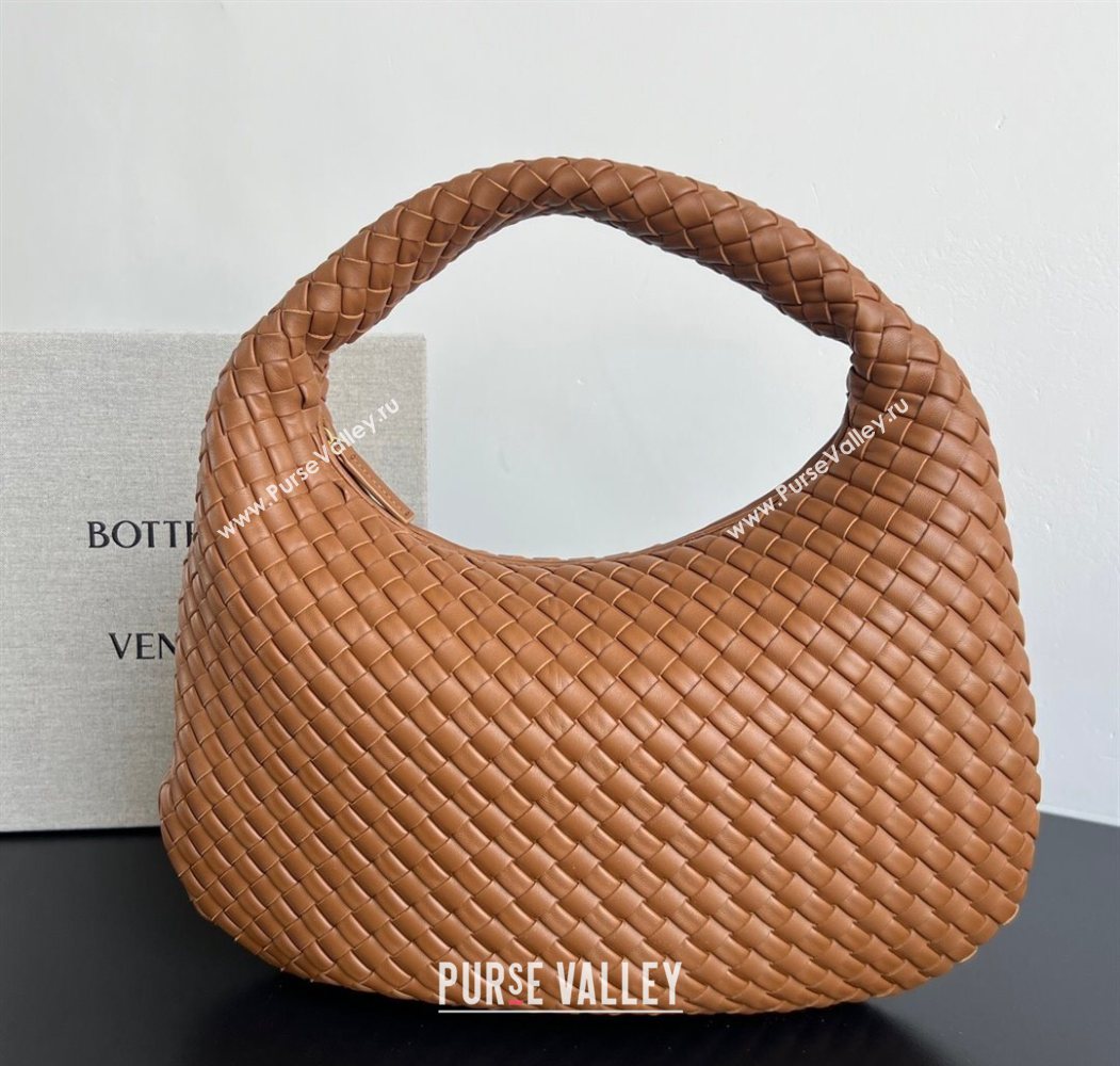 Bottega Veneta Medium Veneta Hobo Bag in Intrecciato Leather Amber Brown 2026 856737 (WT-260116003)