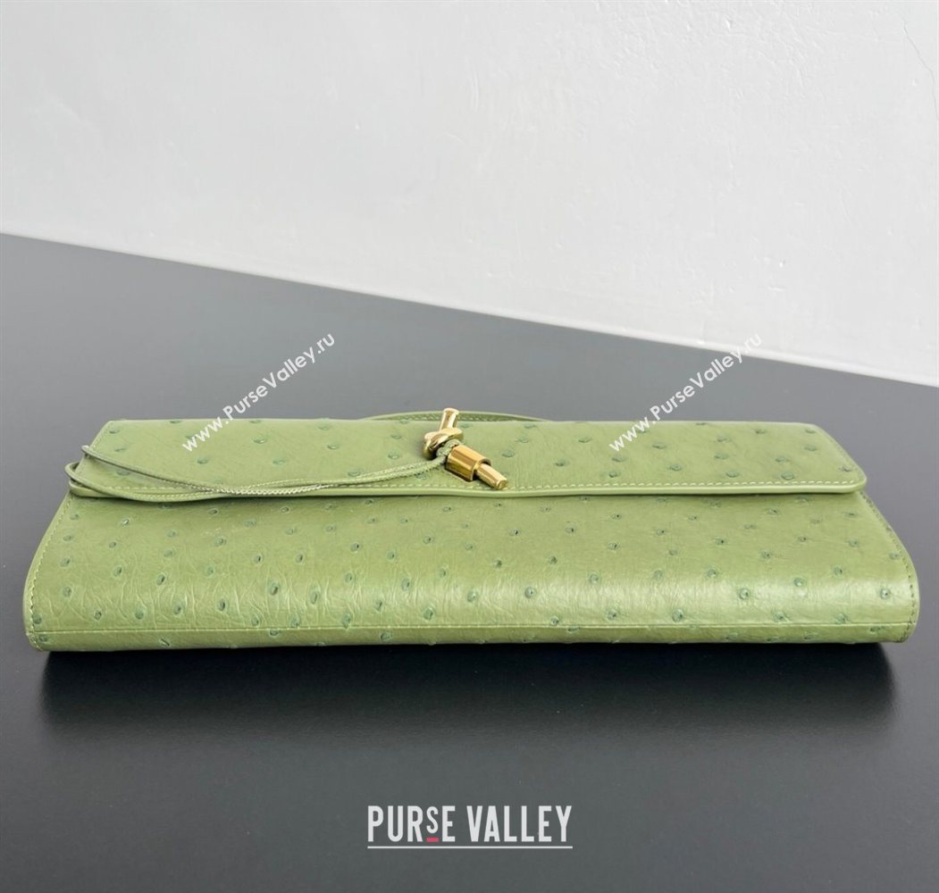Bottega Veneta Andiamo Clutch in Ostrich Leather Matcha Green 2026 805241 (WT-260116013)