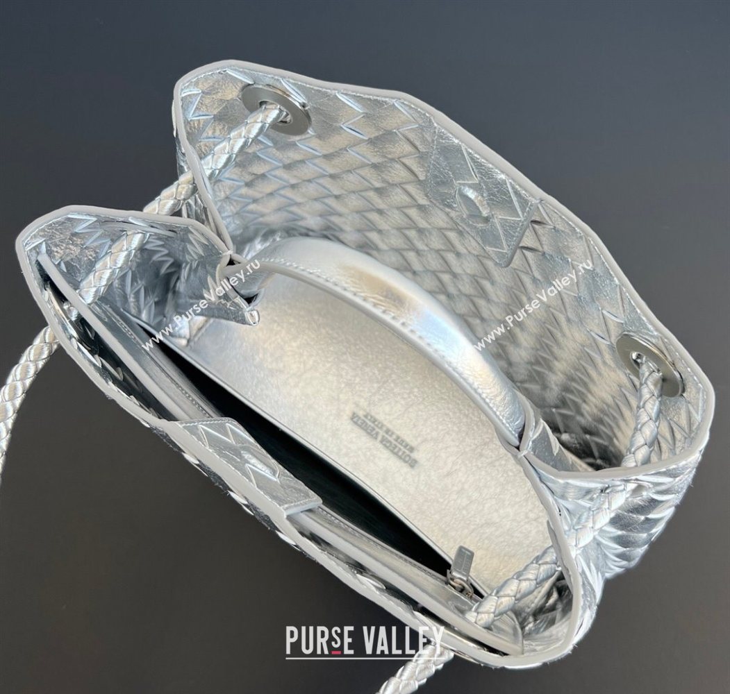 Bottega Veneta Small Andiamo Top Handle Bag in Intrecciato Leather 743568 Silver-Tone 2026 (WT-260116025)