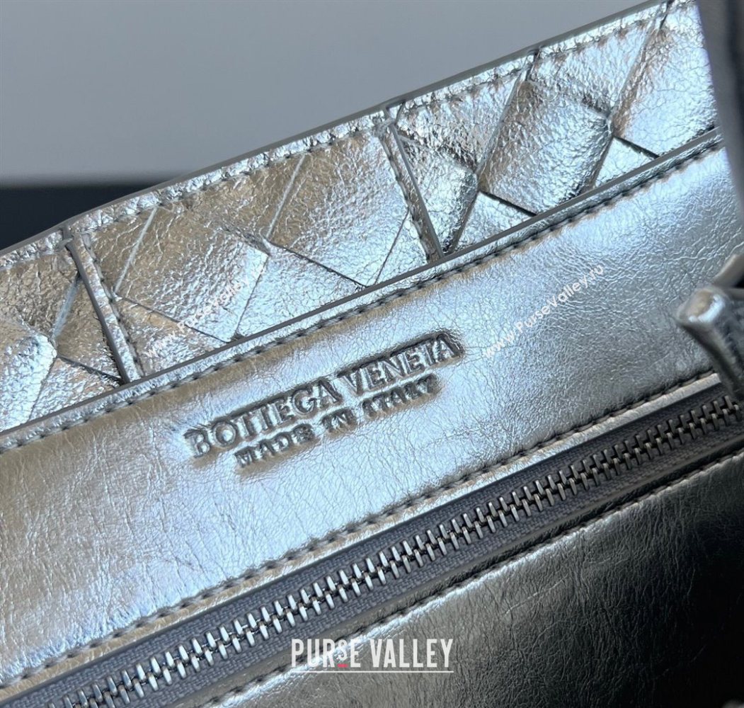 Bottega Veneta Medium Andiamo Top Handle Bag in Intrecciato Leather 743572 Silver-Tone 2026 (WT-260116028)