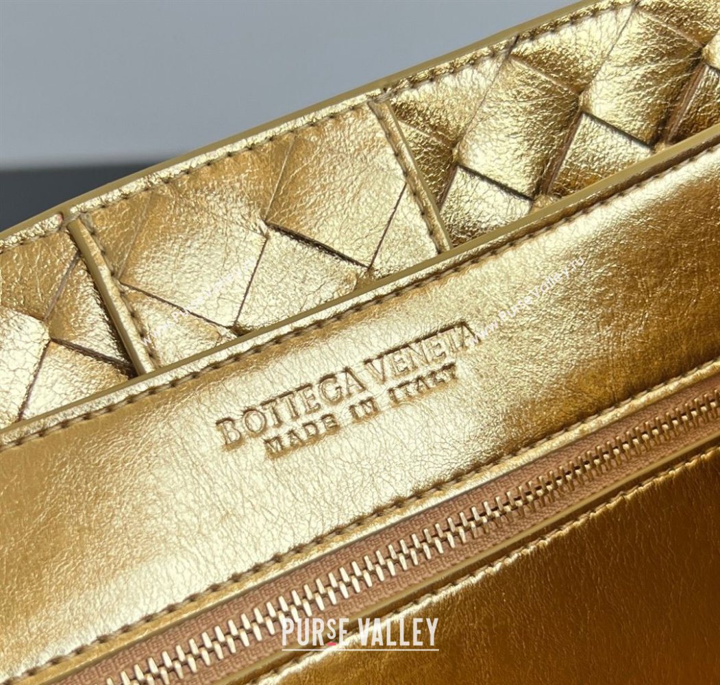 Bottega Veneta Medium Andiamo Top Handle Bag in Intrecciato Leather 743572 Gold-Tone 2026 (WT-260116029)